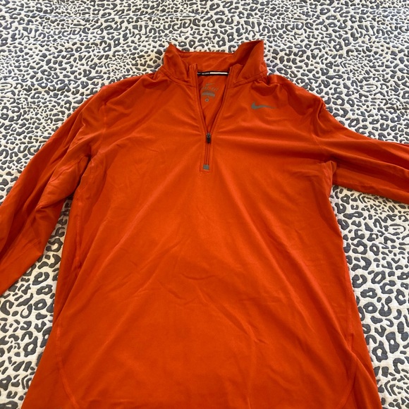 🔥Nike Dry-Fit men’s 1/2 Zip Running orange top🔥 - Picture 2 of 5